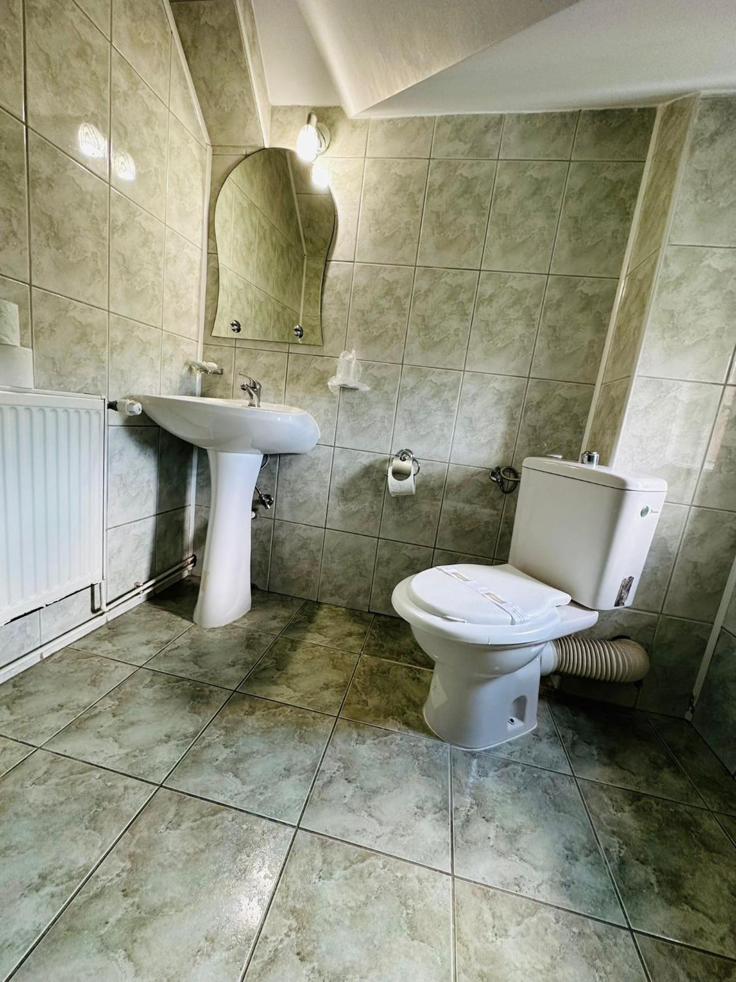 Bed and Breakfast Rapsodia Sinaia Exterior foto