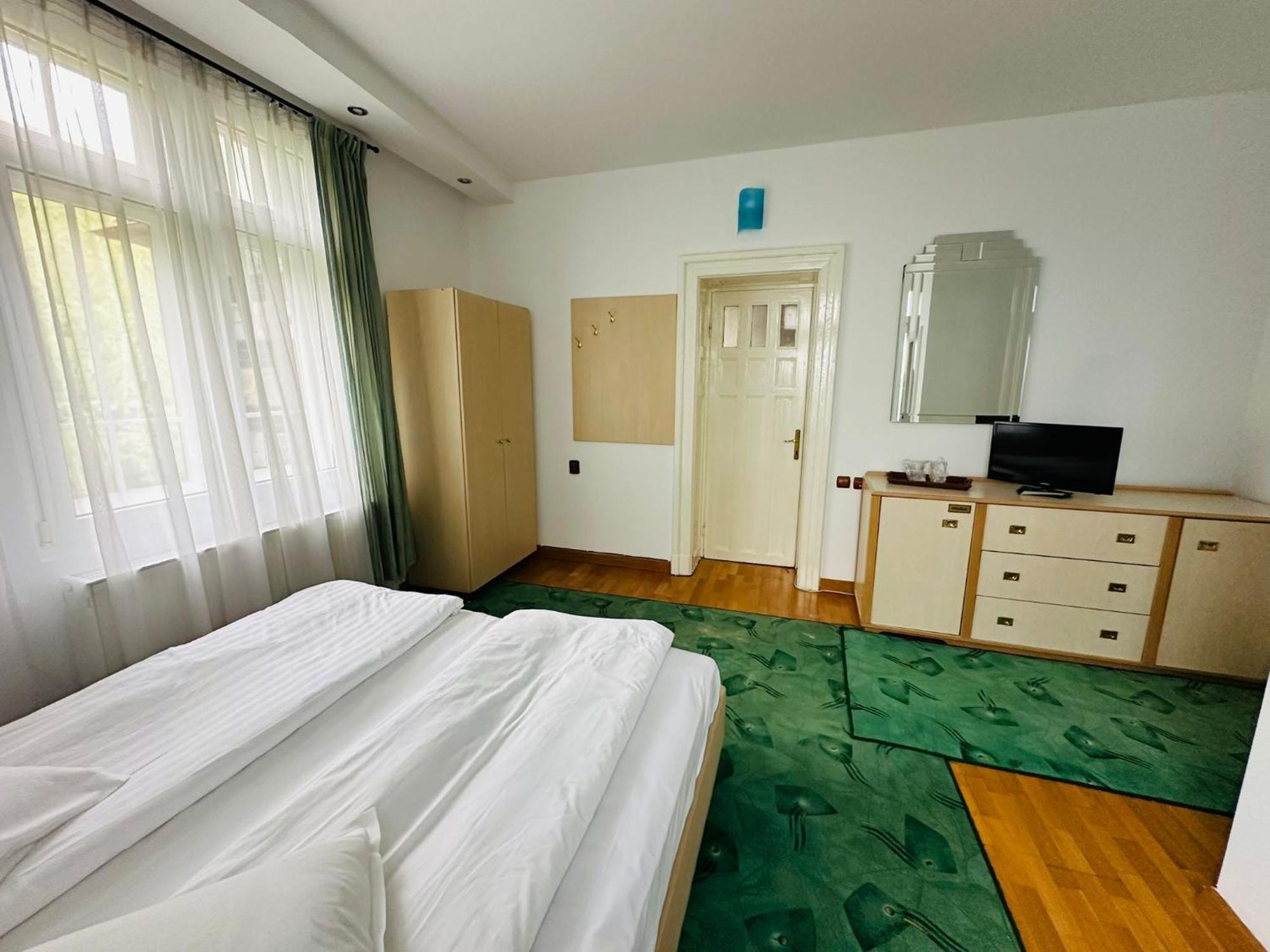 Bed and Breakfast Rapsodia Sinaia Exterior foto