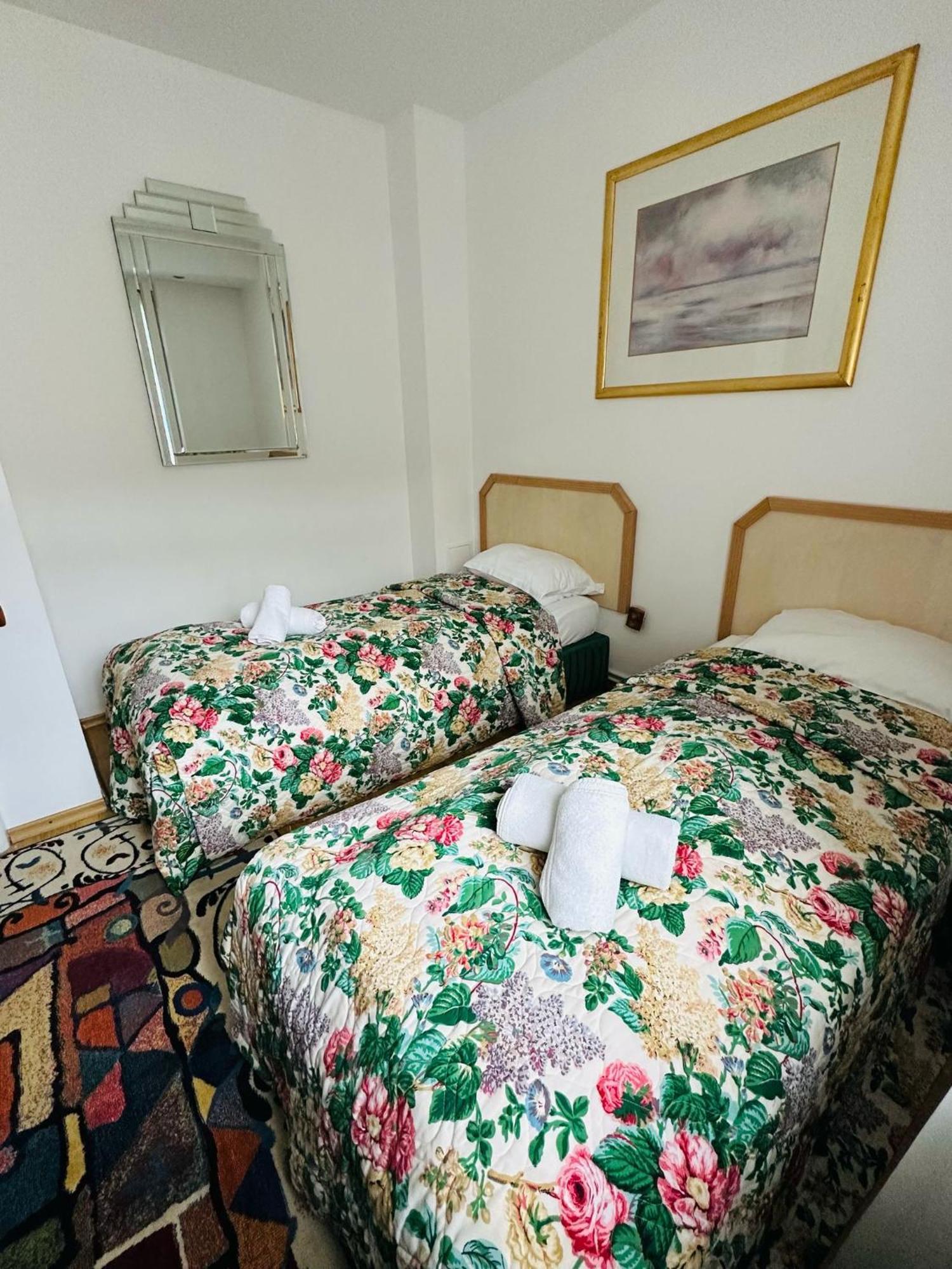 Bed and Breakfast Rapsodia Sinaia Exterior foto