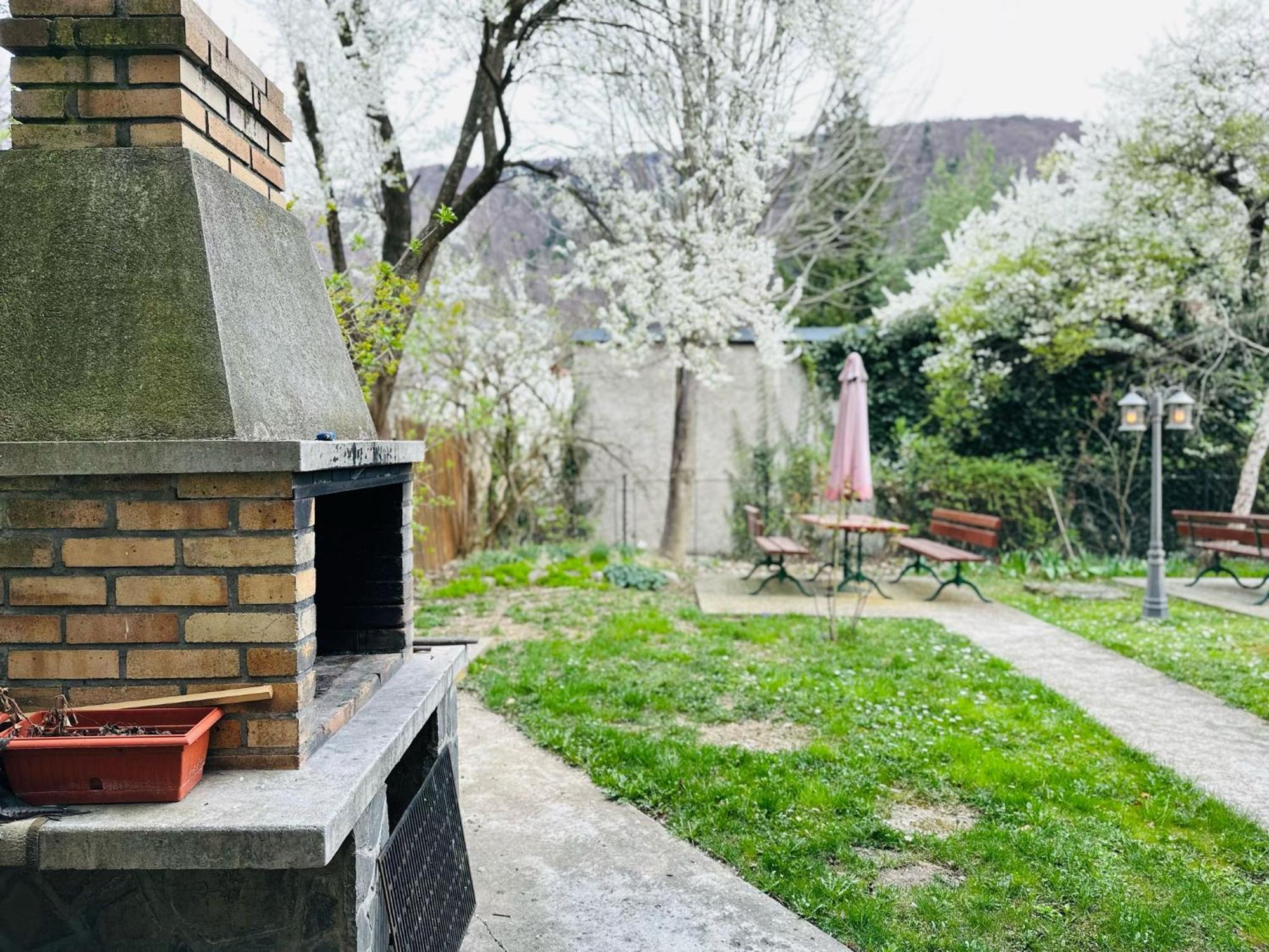Bed and Breakfast Rapsodia Sinaia Exterior foto