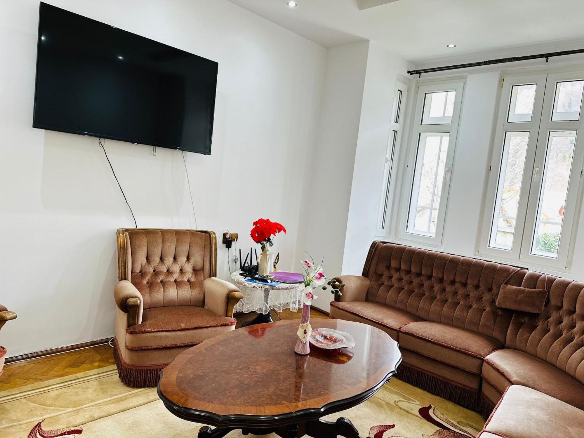 Bed and Breakfast Rapsodia Sinaia Exterior foto