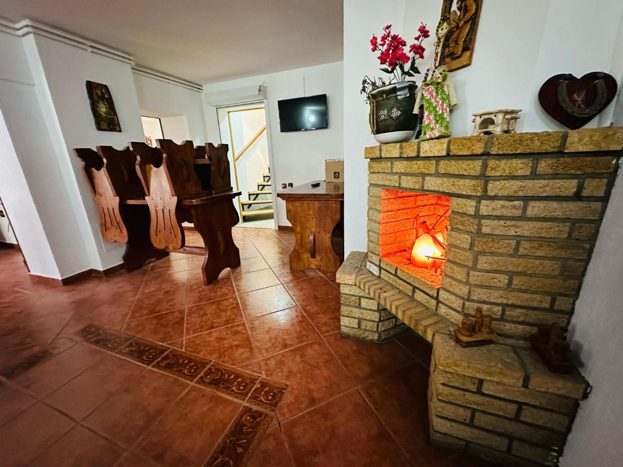 Bed and Breakfast Rapsodia Sinaia Exterior foto