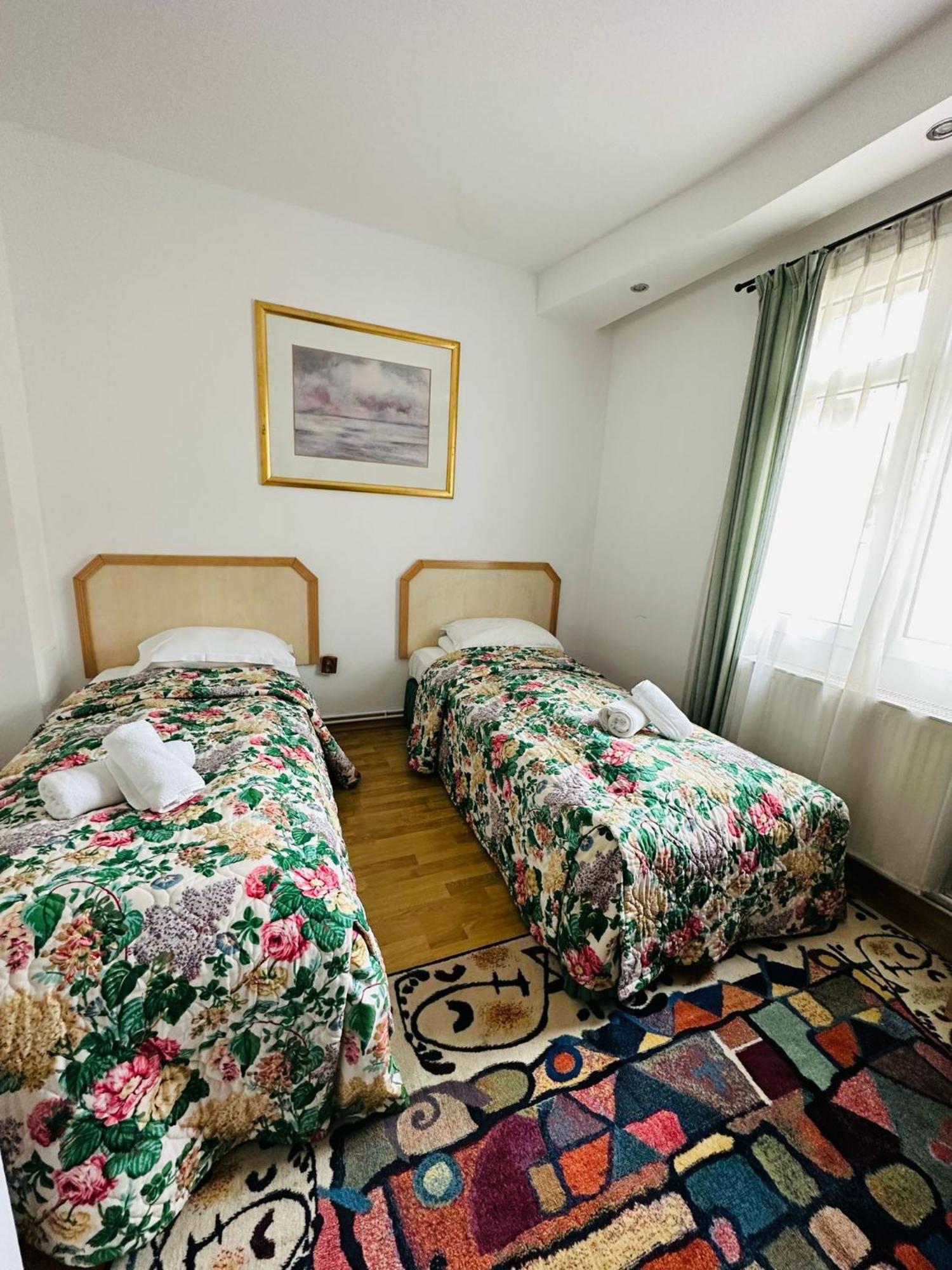 Bed and Breakfast Rapsodia Sinaia Exterior foto