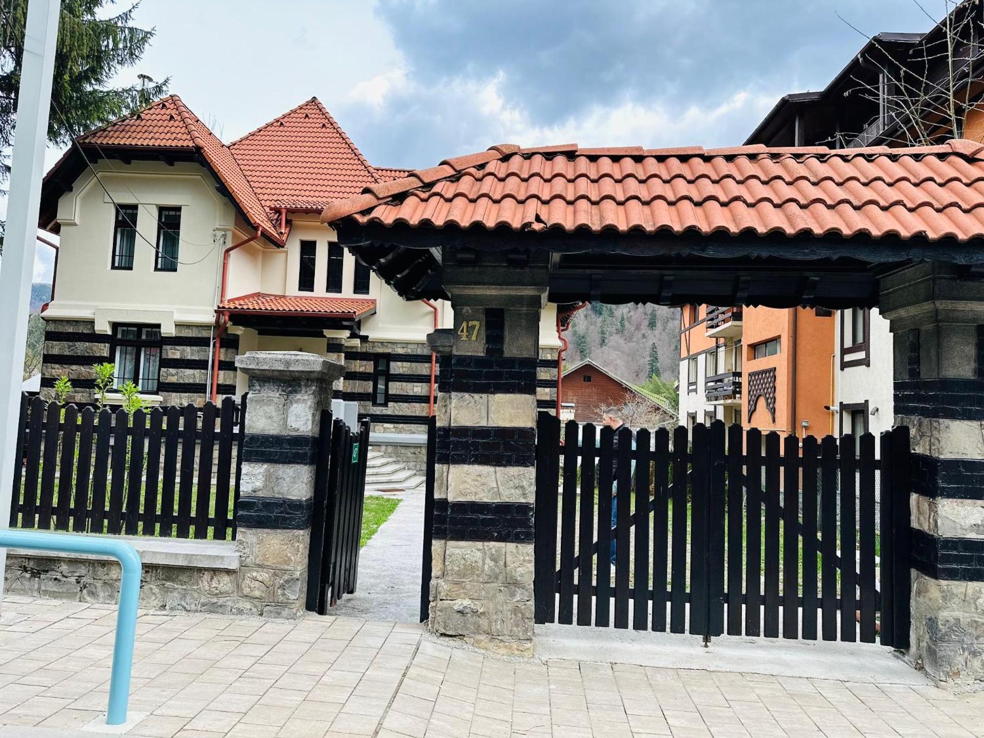 Bed and Breakfast Rapsodia Sinaia Exterior foto